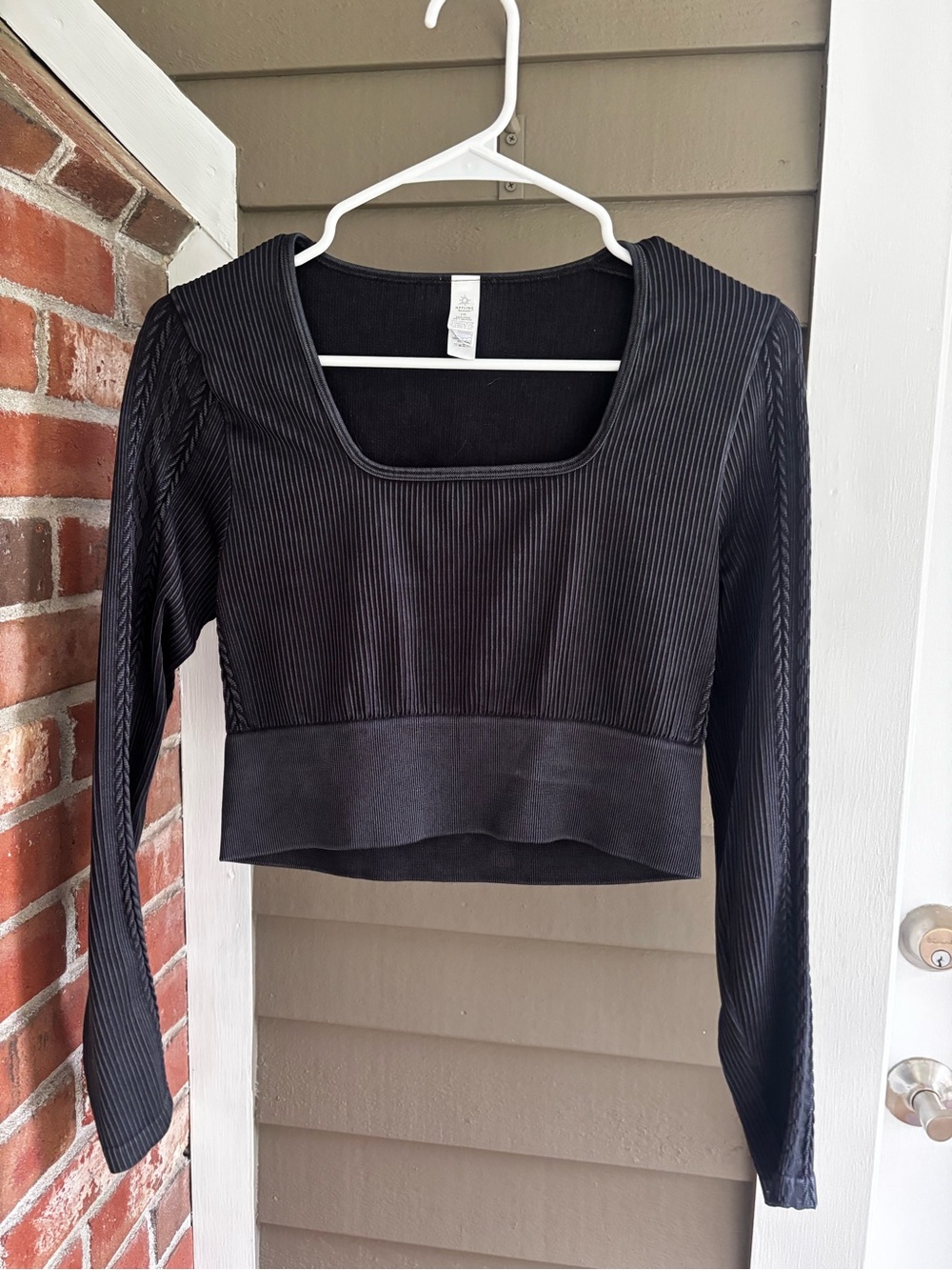 Offline by Aerie Black Ribbed Long Sleeve Crop Top
